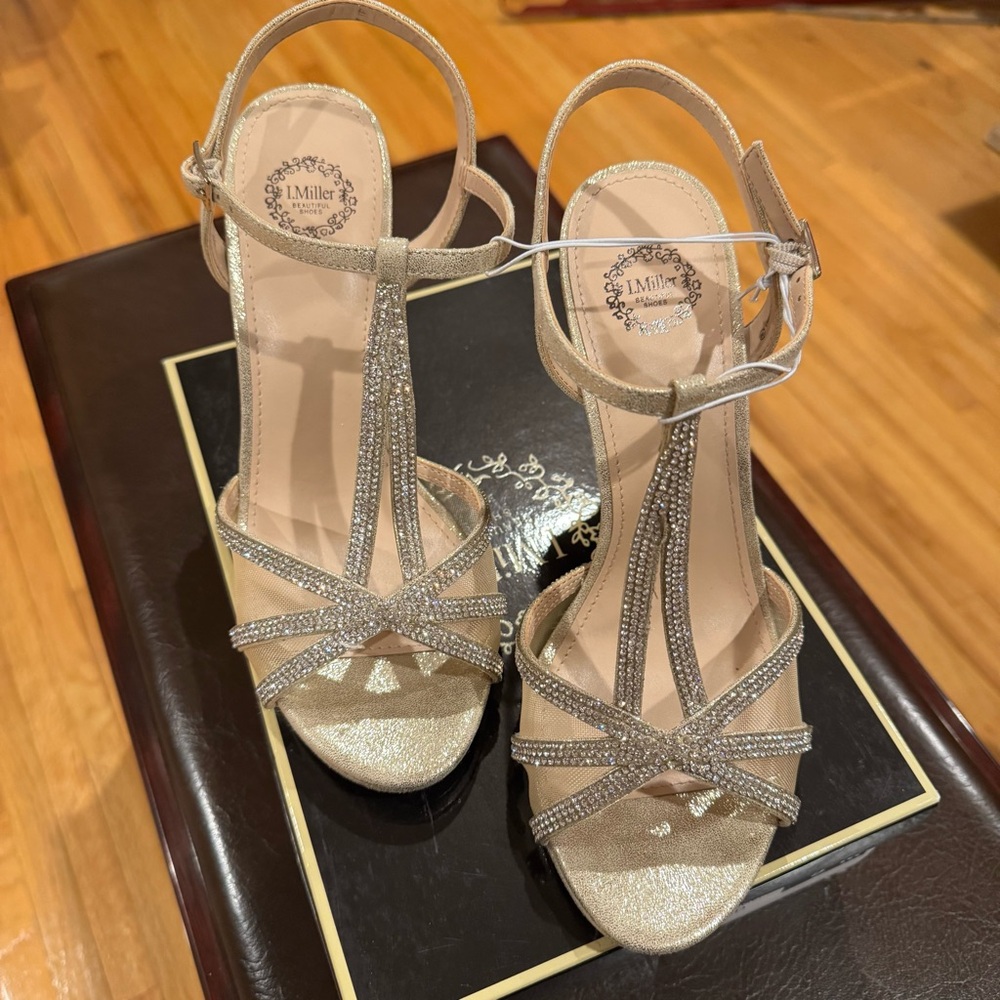 I. Miller gold embellished dress sandals  9 NEW